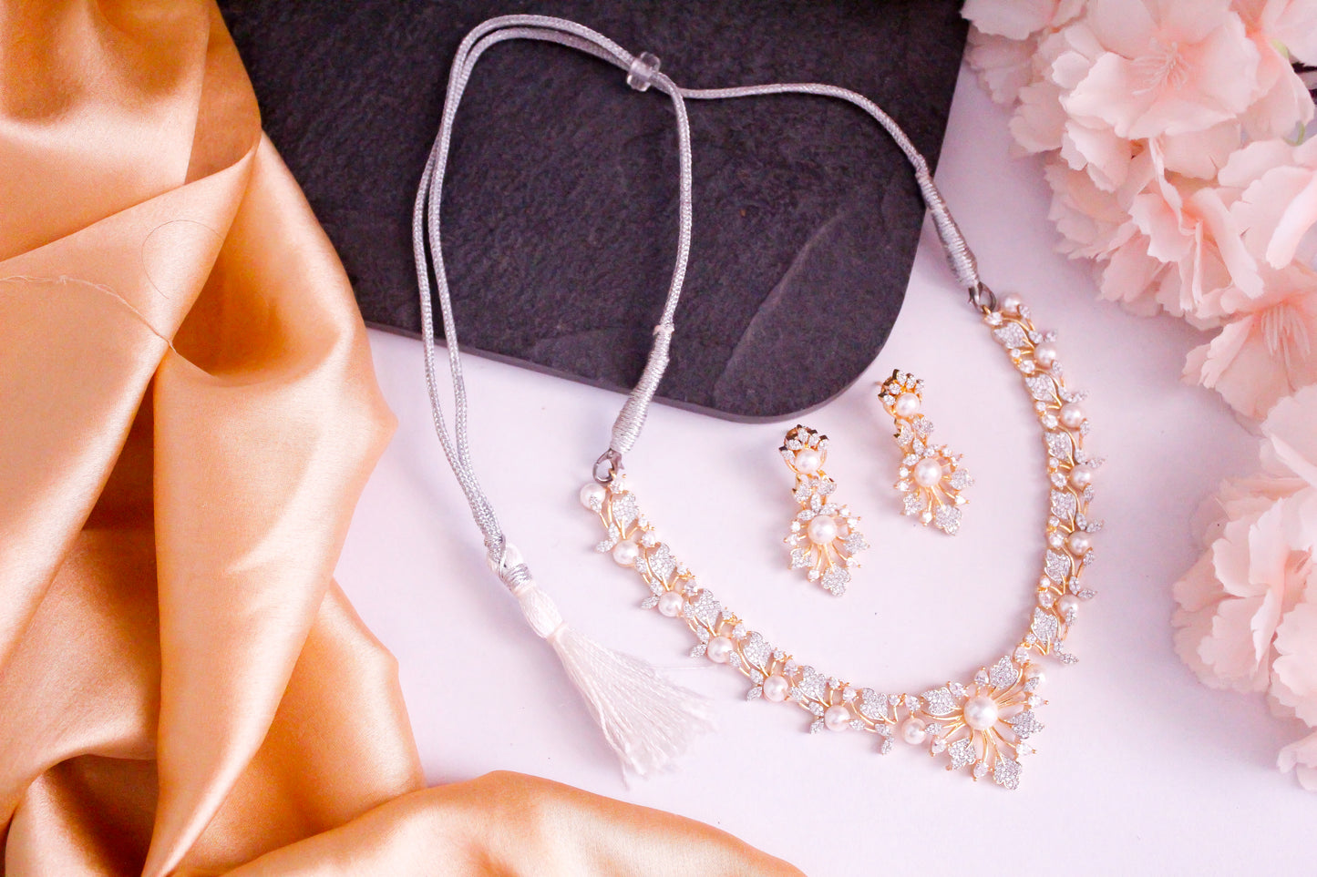 Pearl AD Necklace Set