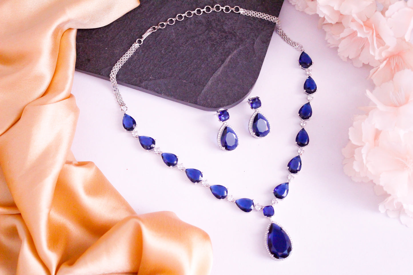 AD Blue Necklace Set
