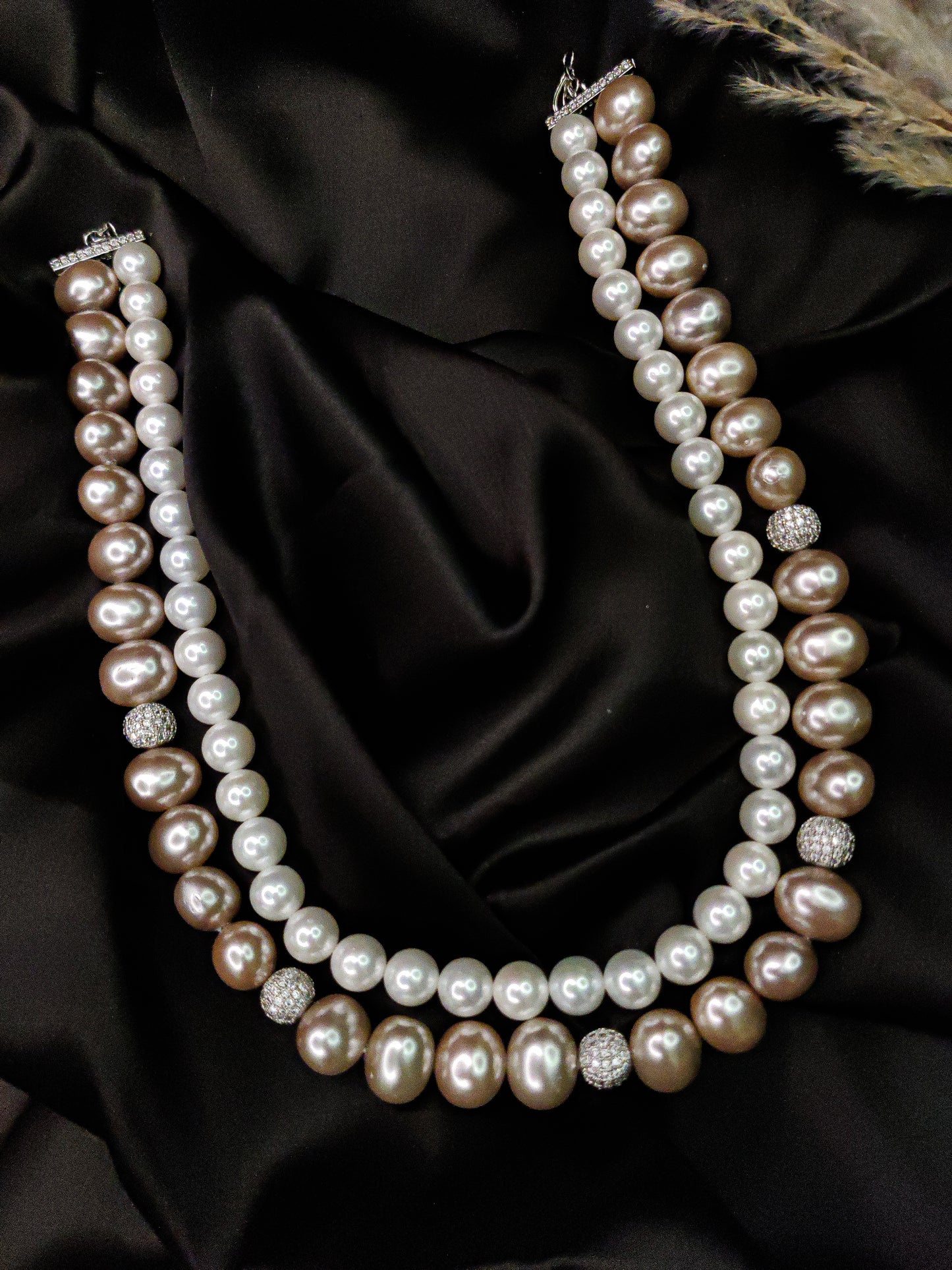 Pearl Neckpiece