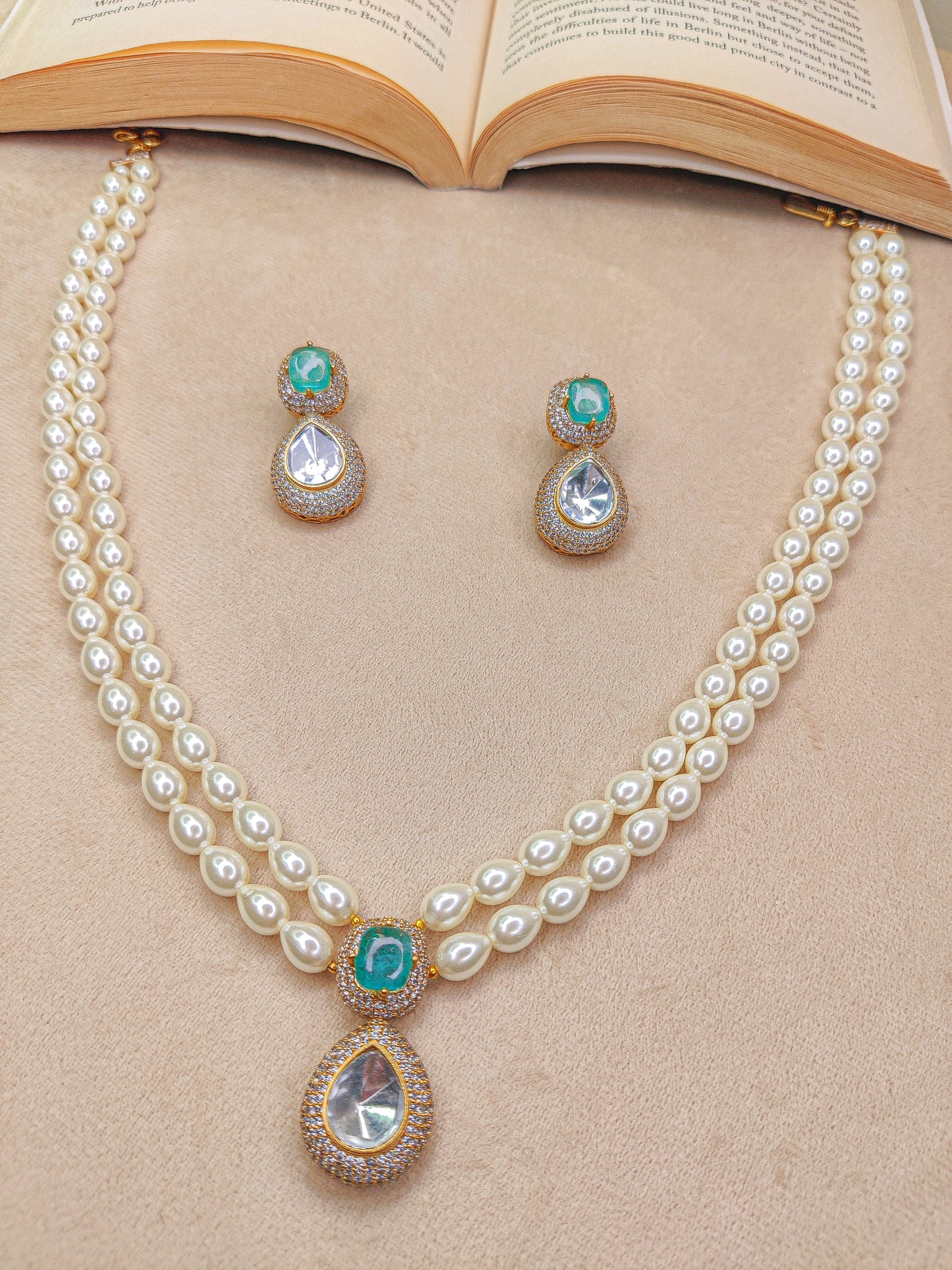 Pearl Necklace Set