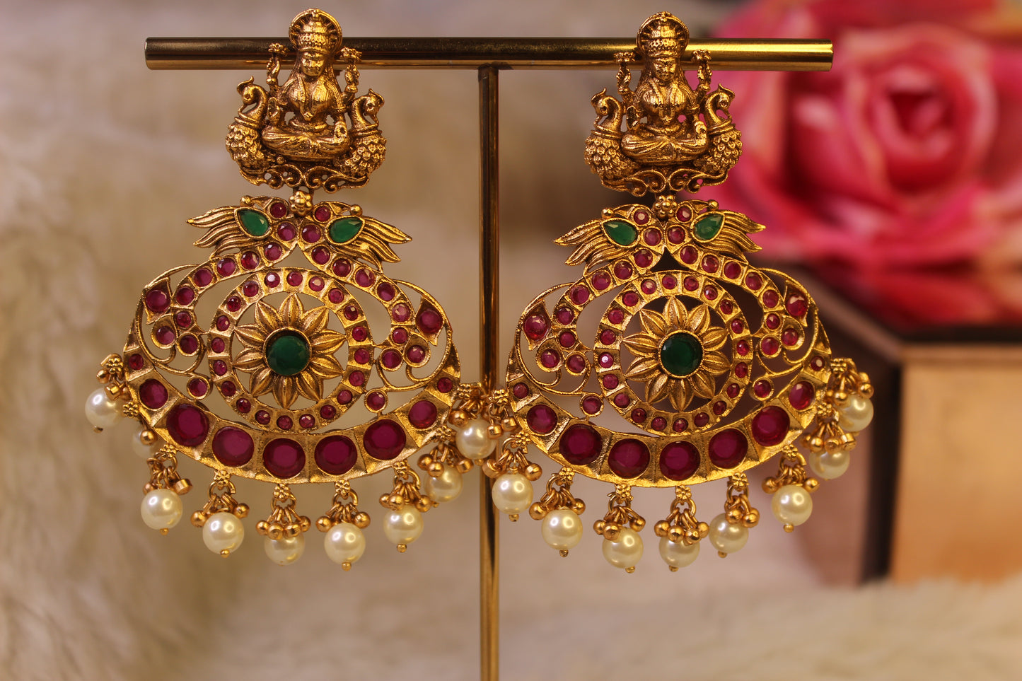 Nisha Earring