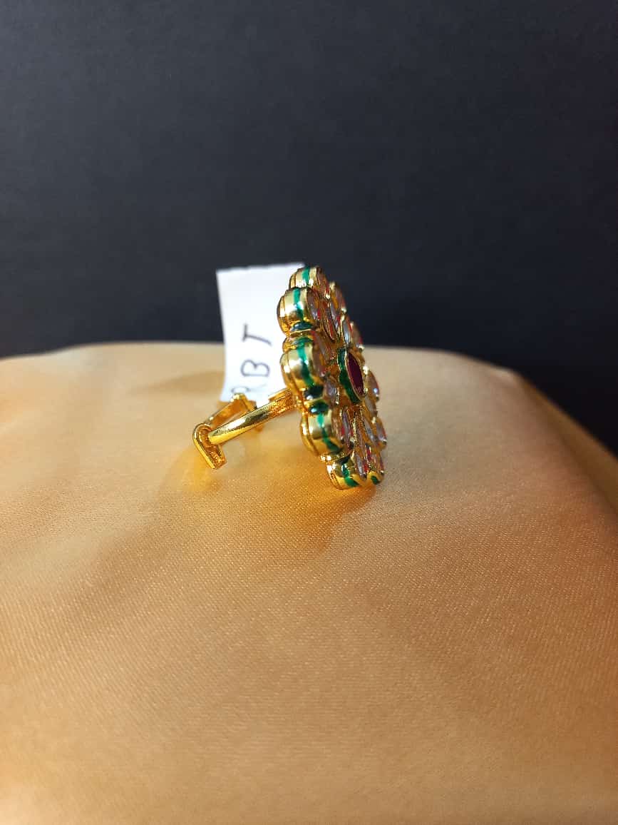Bhavya Kundan Ring