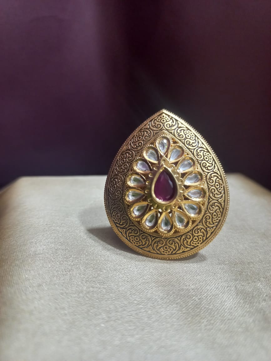 Saloni Kundan Ring