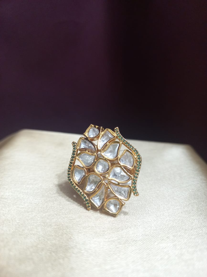 Ishika Kundan Ring