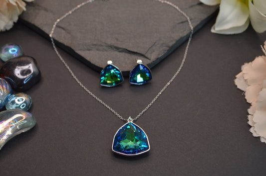 Svroskee Pendant Set