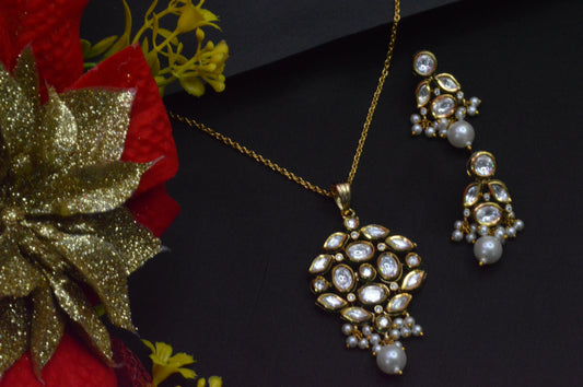 Riya Kundan Pendent Set