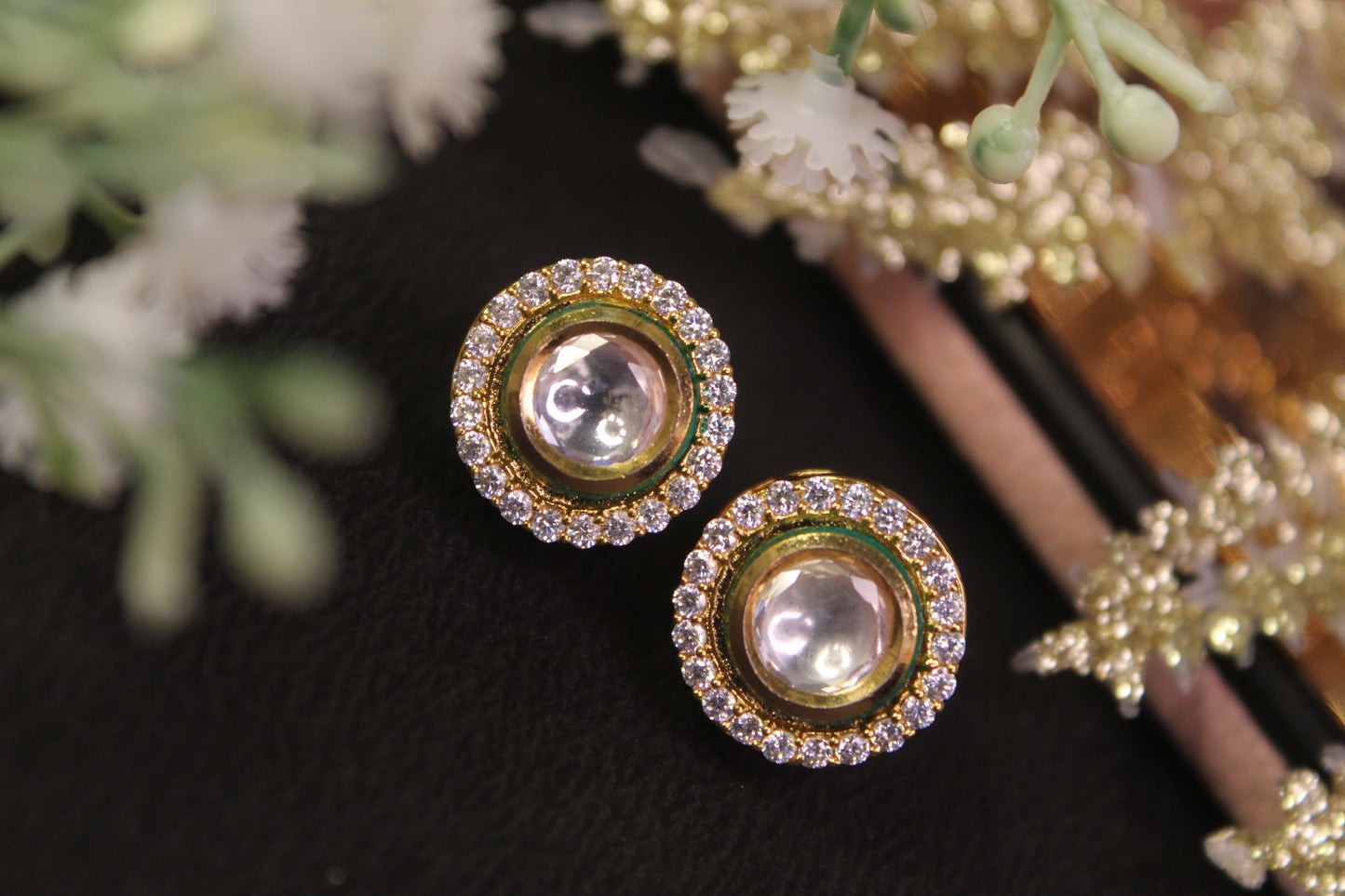 Yaadvi AD Kundan Stud