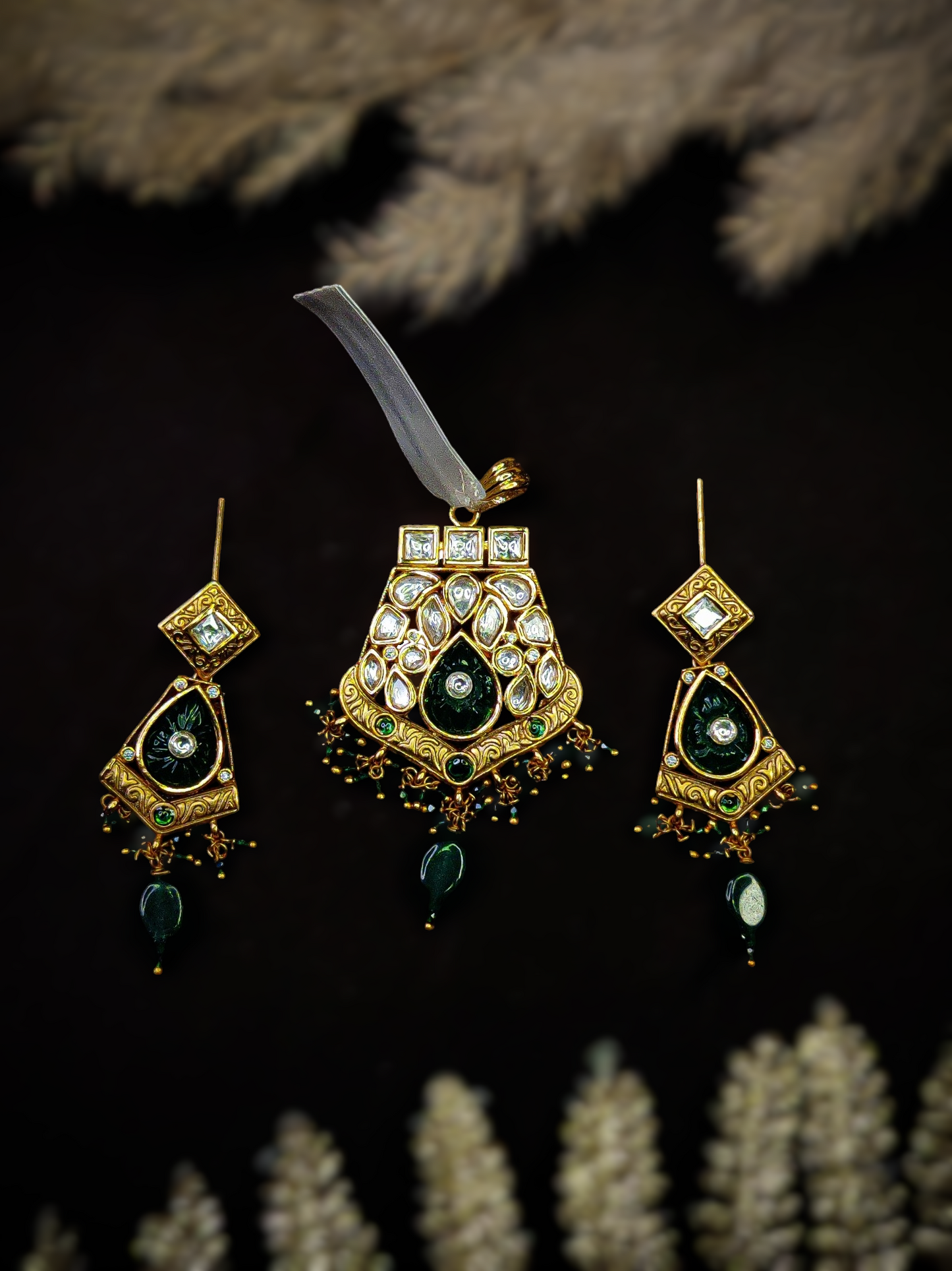 Shreya Kundan Pendent Set